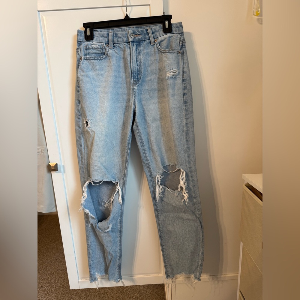 American Eagle Outfitters Light Blue Distressed Straight Leg Jeans